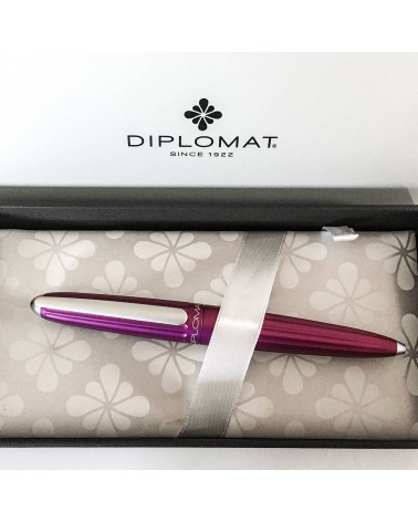Stylo-bille Diplomat Aero Violet, attributs gris mat