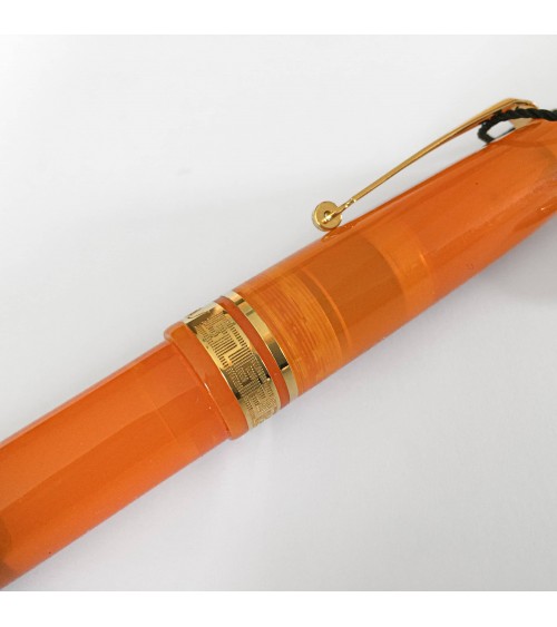Stylo-plume OMAS Ogiva Orange, plume or 14 carats, largeur F