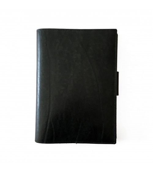 Carnet PA rechargeable cuir noir avec boucle pour stylo, 288 pages blanches 14,8 x 21 cm.