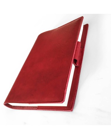 Carnet PA rechargeable cuir bordeaux avec boucle pour stylo, 288 pages blanches 14,8 x 21 cm.