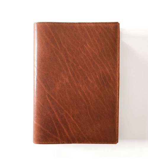Carnet PA rechargeable cuir cognac avec boucle pour stylo, 288 pages blanches 14,8 x 21 cm.