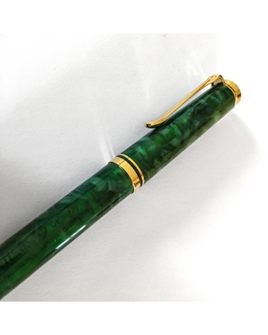 Stylo-bille Pelikan Souverän Ocean Swirl, attributs dorés