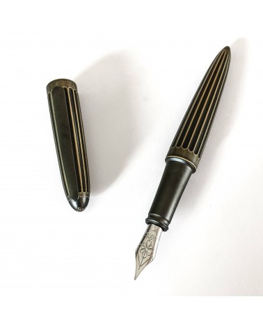 Stylo-plume Diplomat Aero Oxyd Brass, plume acier inoxydable, fabriqué en Allemagne