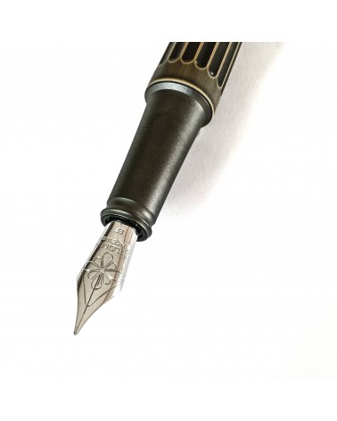 Stylo-plume Diplomat Aero Oxyd Brass, plume acier inoxydable, fabriqué en Allemagne