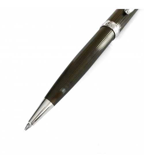 Stylo-bille Diplomat Excellence A2 Guilloché Noir-Chrome, fabriqué en Allemagne