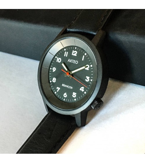 Montre AKTEO Besançon 38 Noir-Noir, bracelet cuir noir