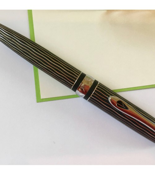 Stylo-bille Diplomat Excellence A+ Wave. L'Ecritoire design, Lausanne.