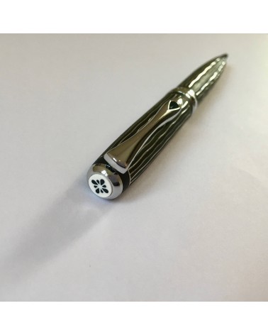 Stylo-bille Diplomat Excellence A+ Wave. L'Ecritoire design, Lausanne.