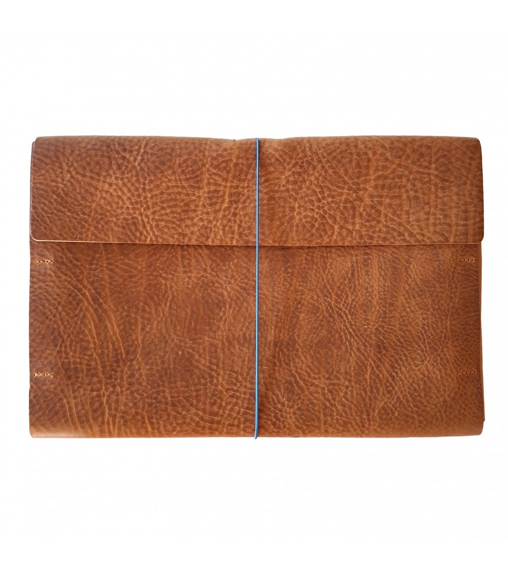 Poche plate à rabat PA Allgäu, cuir épais cognac