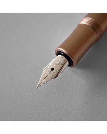 Stylo-plume Kaweco AL Sport Rosé Gold, bec acier.