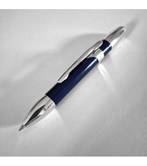 Stylo-bille Récife Riviera Shakin Marine (bleu foncé) qui s’ouvre et se ferme d’une simple secousse.