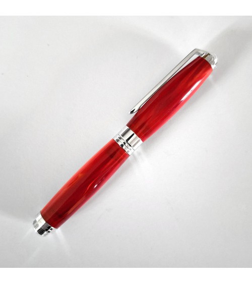 Stylo-plume Récife Baoshi Soyouz Rubis (tons rouge clair et foncé, effet chatoyant).