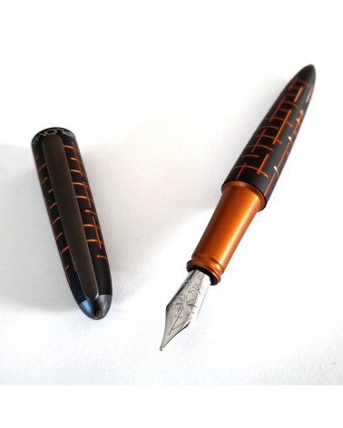 Stylo-plume Diplomat Elox Matrix Noir-Orange, fabriqué en Allemagne