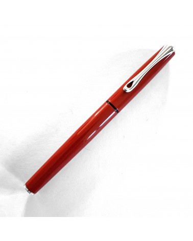 Stylo-plume Diplomat Esteem Rouge laqué, fabriqué en Allemagne