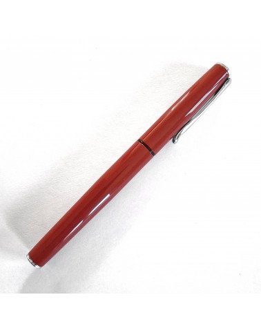 Stylo-plume Diplomat Esteem Rouge laqué, fabriqué en Allemagne