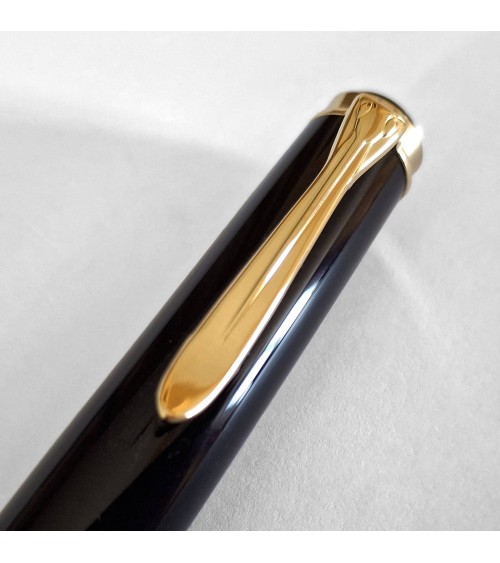 Stylo-plume à piston Pelikan Classic 200 Red Marbled