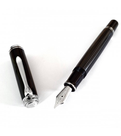 Stylo-plume à piston Pelikan Souverän 805 Stresemann, plume or 18 carats rhodié