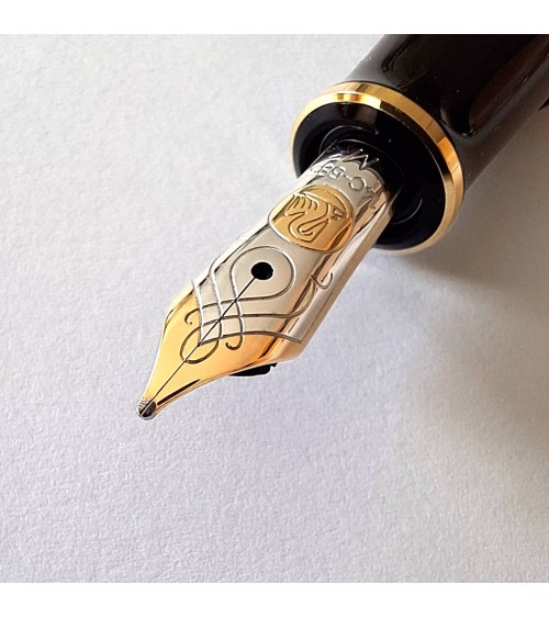 Stylo-plume à piston Pelikan Souverän 600 Red Black, plume bicolore or 14 carats rhodié