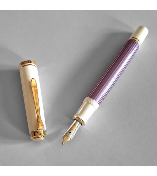 Stylo-plume à piston Pelikan Souverän 600 Violet White, édition spéciale, plume bicolore or 14 carats rhodié