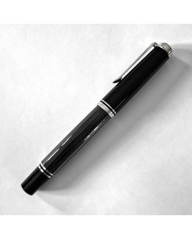 Stylo-plume à piston Pelikan Souverän 605 Stresemann, plume or 14 carats rhodié