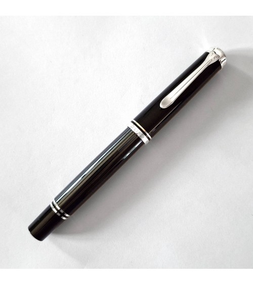 Stylo-plume à piston Pelikan Souverän 605 Stresemann, plume or 14 carats rhodié