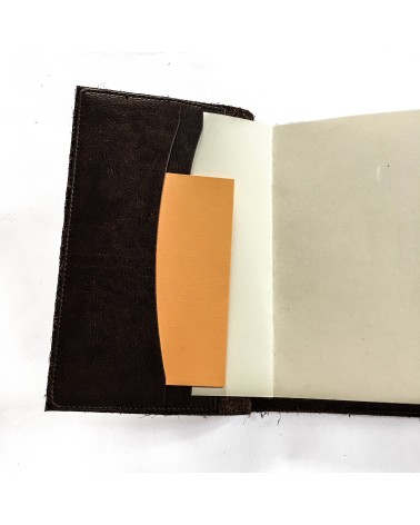 Carnet rechargeable Manufactus Laccio, couverture cuir de veau marron, fabriqué en Italie