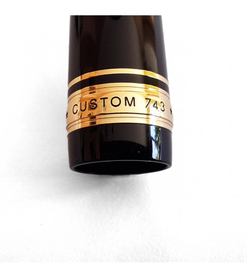 Stylo-plume Cross Custom 743, bec or 14 carats