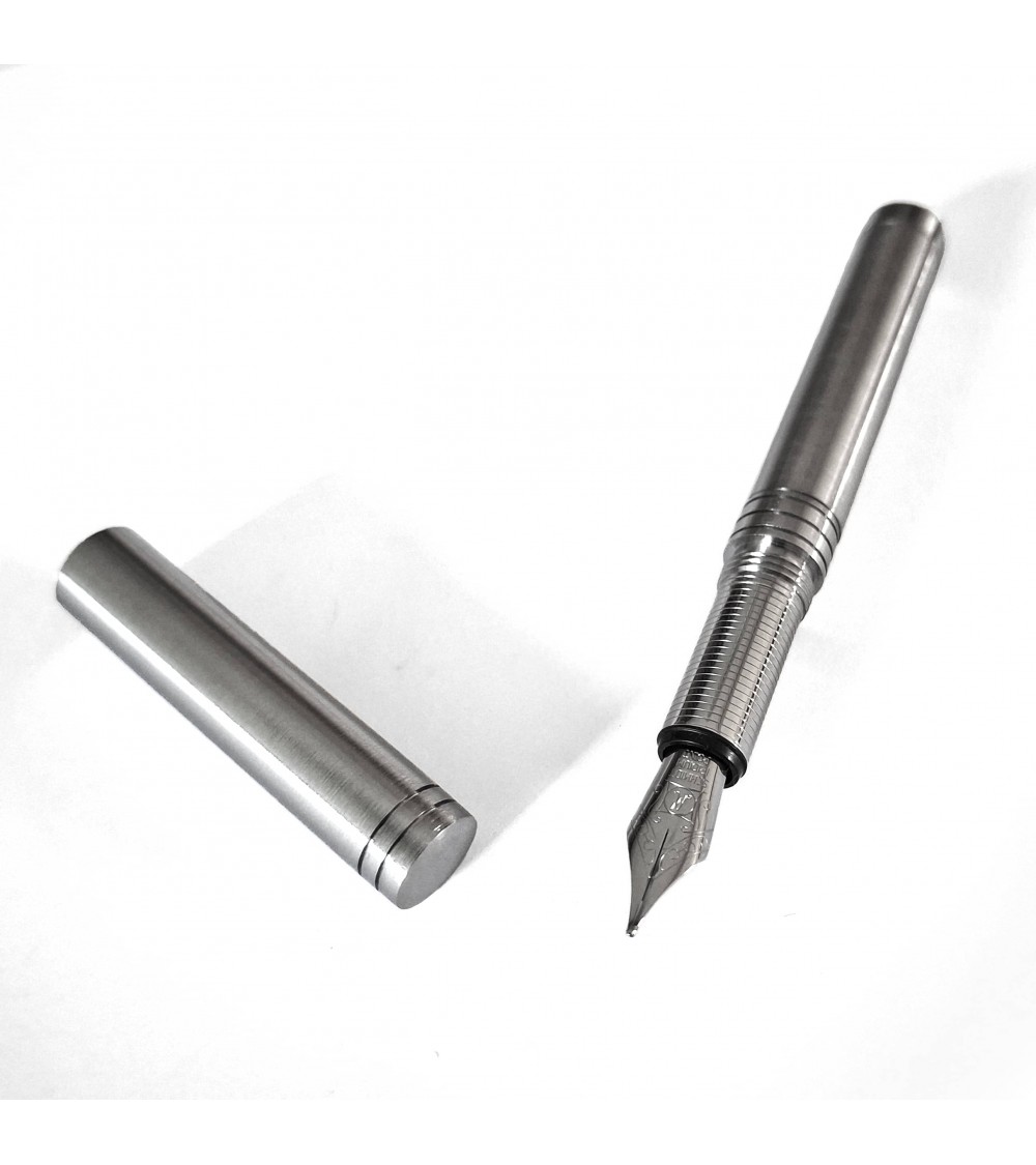 Stylo-plume Loclen Tiny Fountain Pen Chrome, fabriqué en Italie