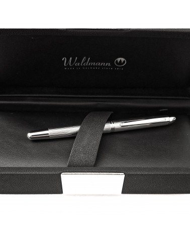 Stylo-plume Waldmann Pocket 2381, argent sterling 925, entièrement guilloché décor lignes parallèles, bec inox largeur M