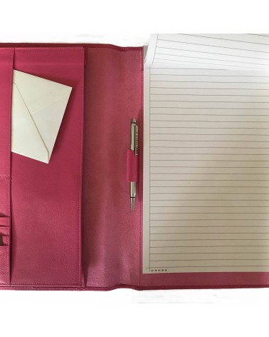 Porte bloc Cross A4, cuir pleine fleur rose, 4 compartiments pour cartes, 3 poches de différentes tailles, stylo-bille Cross.