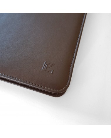 Porte-bloc zippé Cossa format A4 cuir brun foncé, fabriqué en Italie