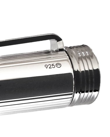 Stylo-plume Waldmann Tapio, argent sterling 925, entièrement guilloché de lignes parallèles longitudinales, bec inox