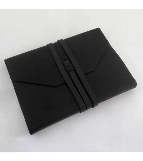 Carnet Manufactus Laccio, couverture cuir veau noir. L'Ecritoire design, lausanne.