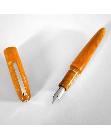 Stylo-plume Scribo Piuma Corniola, fabriqué à Bologne