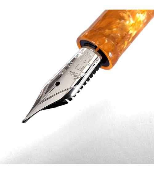 Stylo-plume Scribo Piuma Corniola, fabriqué à Bologne