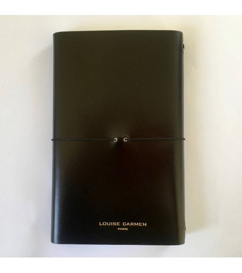 Dos du Roadbook Louise Carmen, couverture cuir noir, L'Ecritoire design, Lausanne