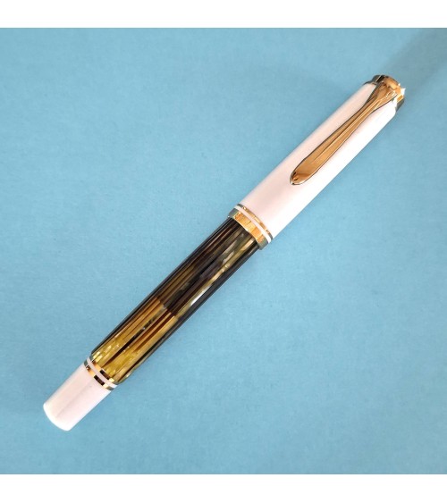 Stylo-plume à piston Pelikan M400 Ecaille de tortue Blanc, bec or bicolore 14 carats