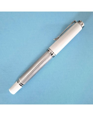 Stylo-plume à piston Pelikan M405 Silver White, bec or bicolore 14 carats