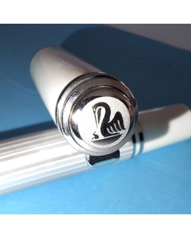 Stylo-plume à piston Pelikan M405 Silver White, bec or bicolore 14 carats