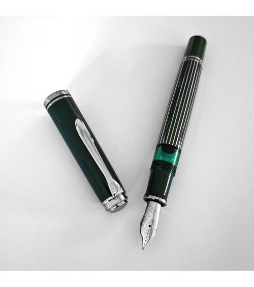 Stylo-plume à piston Pelikan M815 Metal Striped Green Green, édition spéciale, bec or 18 carats rhodié