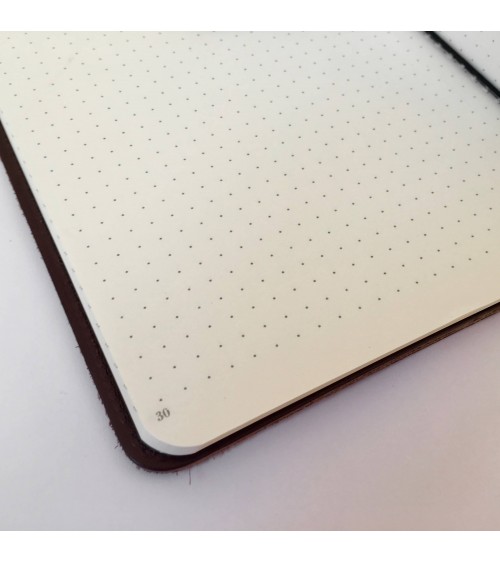 Page pointillée du carnet à l'intérieur de l'Organizer Louise Carmen, L'Ecritoire design, Lausanne