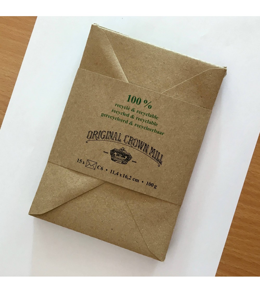 Enveloppes Original Crown Mill format C6 papier recyclé couleur kraft 100g, rabat triangulaire gommé, fabriqué en Belgique.