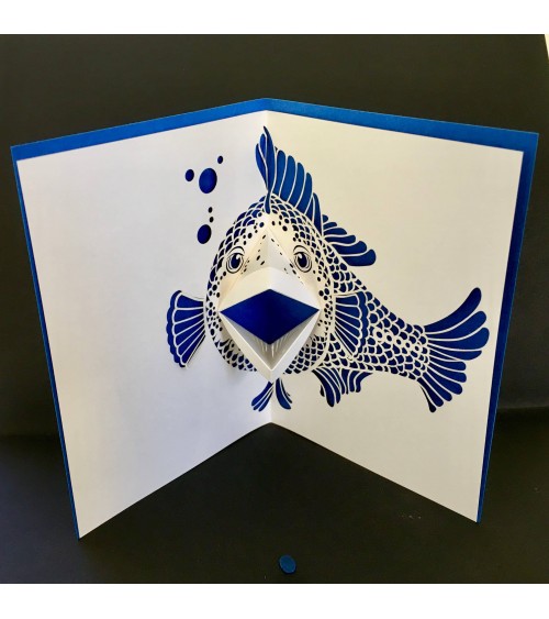 Carte Rifletto, Poisson, bleu roi, fabriquée en Allemagne. L'Ecritoire design, Lausanne.