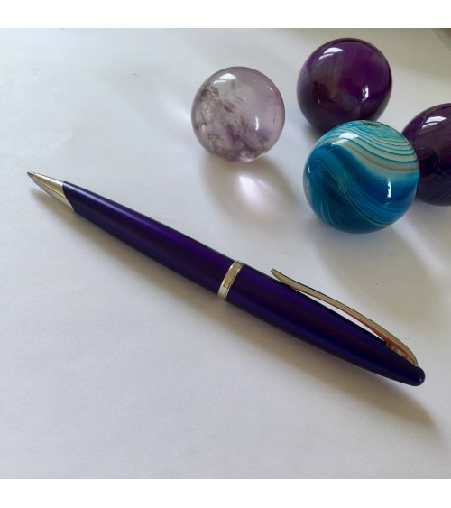 Stylo-bille Waterman Carène, violet royal, fabriqué en France. A L’Ecritoire design, Lausanne.