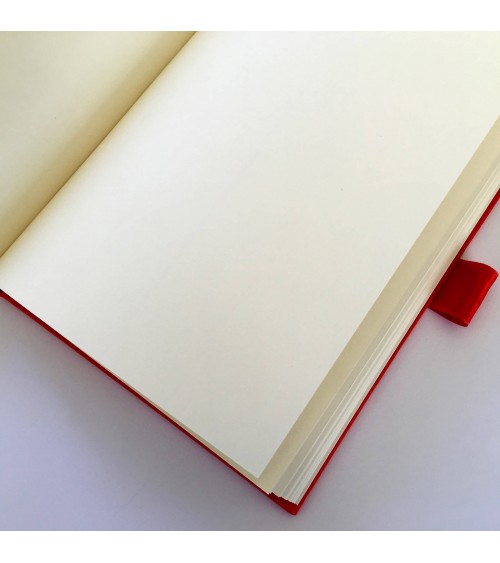 Album à fermeture cadenas, rouge, couverture rigide tissu, intérieur. L'Ecritoire design, lausanne.