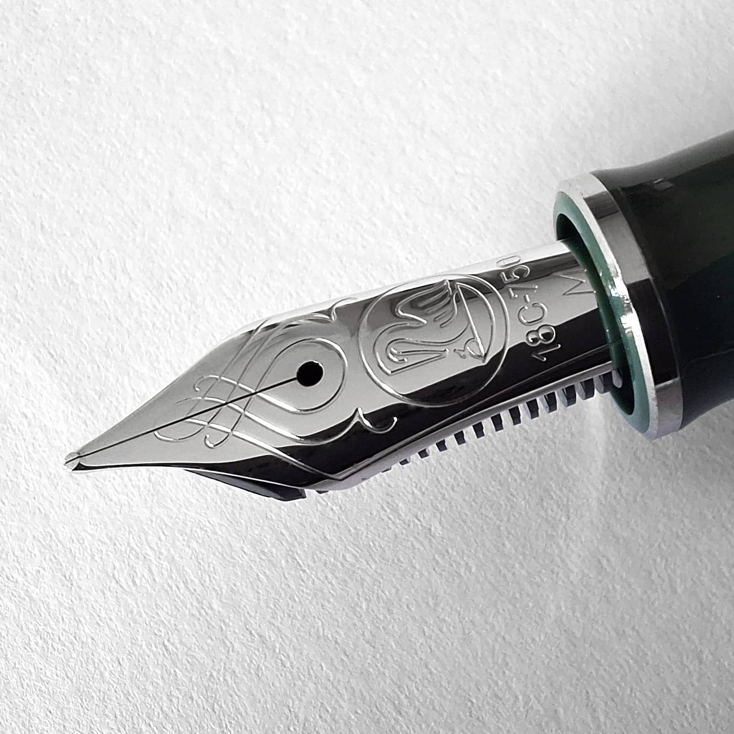 Stylo-plume Pelikan Souverän M815 Metal Striped Green