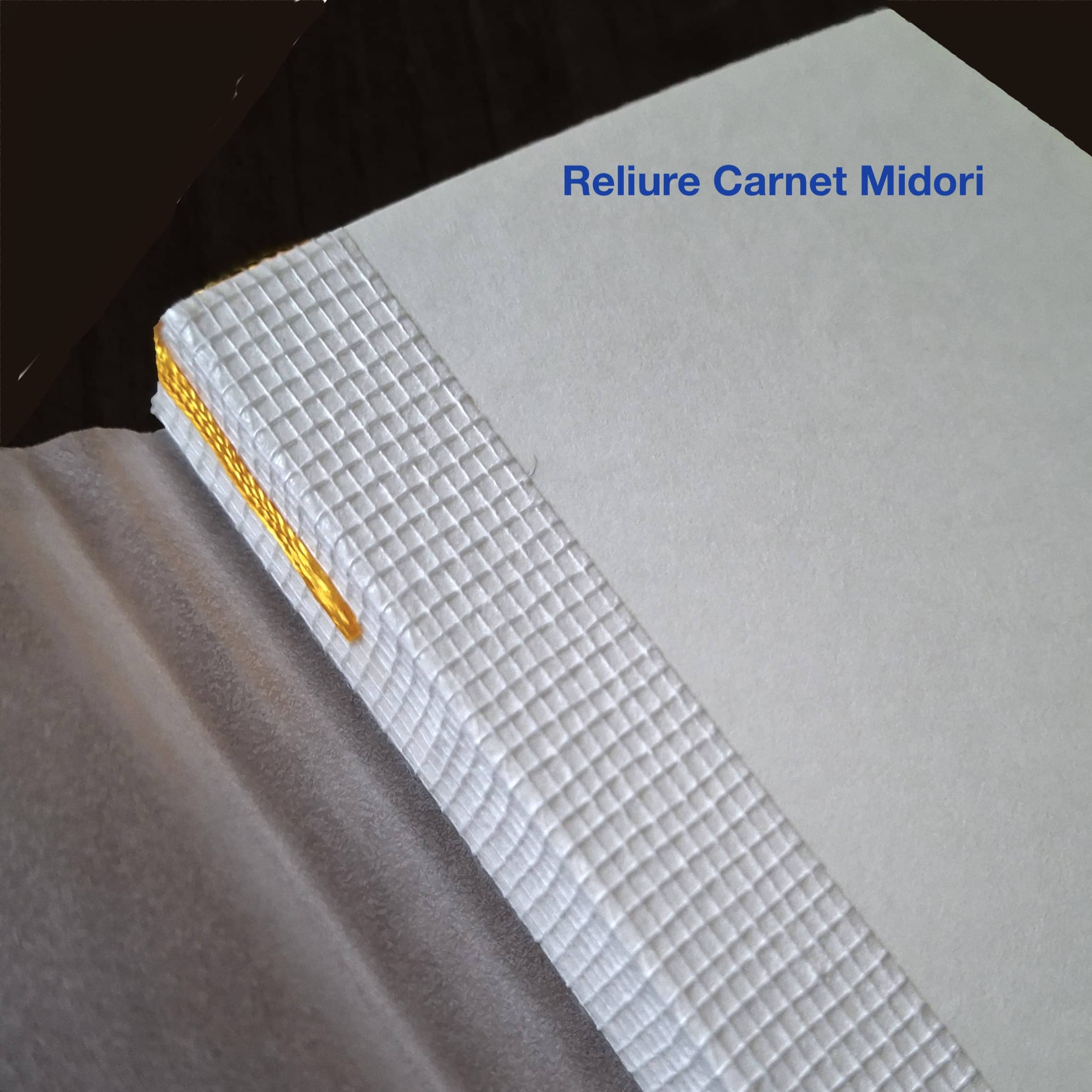reliure du Carnet Midori format B6
