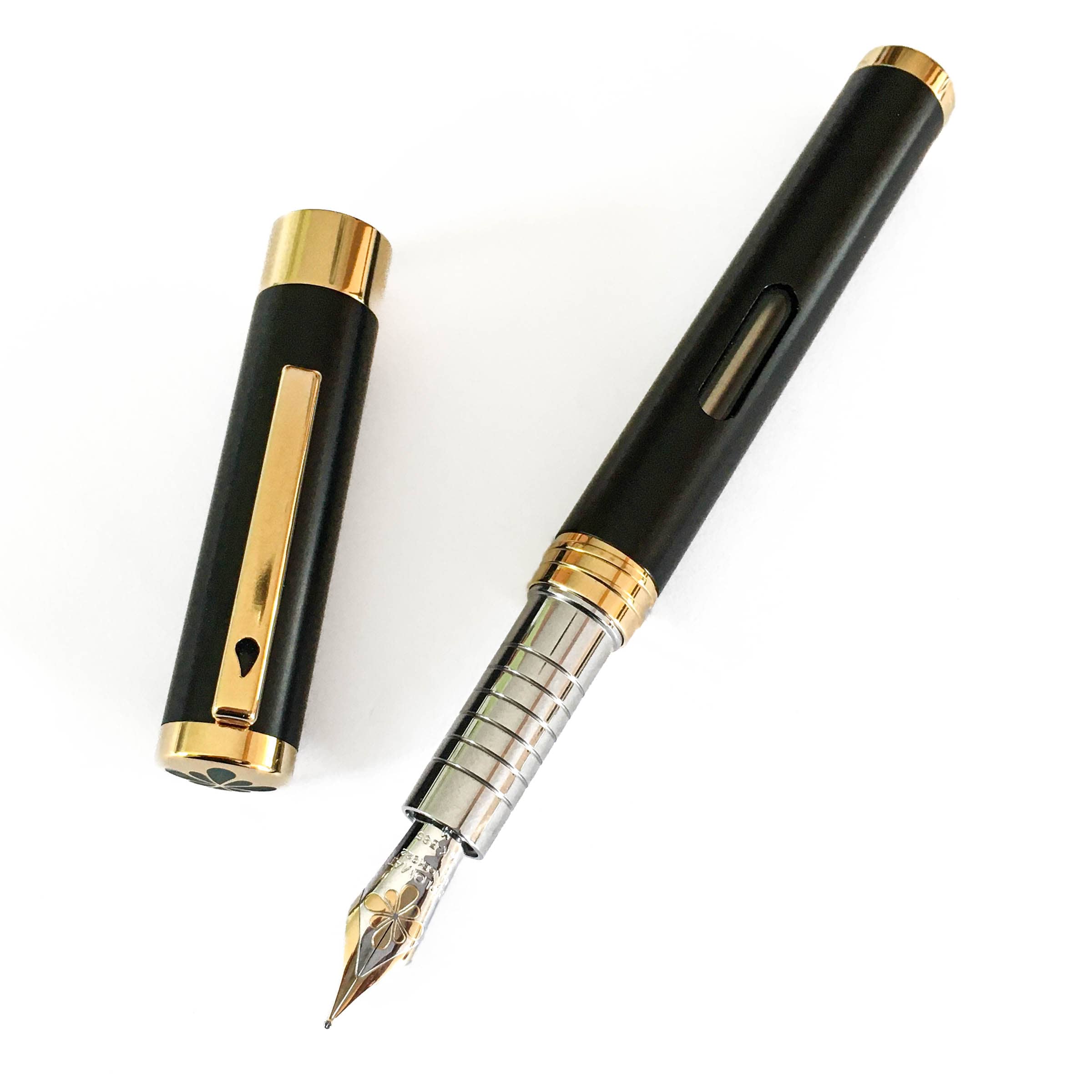 Stylo-plume Diplomat Nexus Noir Doré, bec or